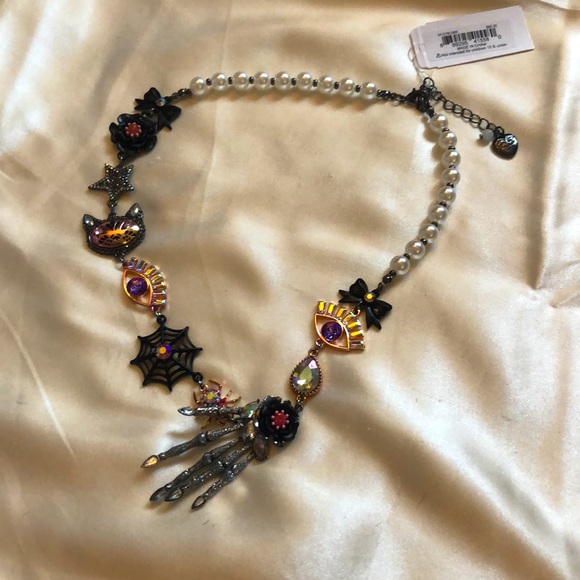 Betsey Johnson Glampire Faux Pearl Skeleton Hand & Halloween Icons Necklace NWT - Picture 6 of 16